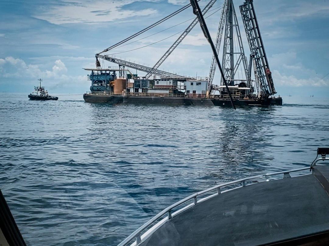 Offshore maritime construction and oilfield support vessel